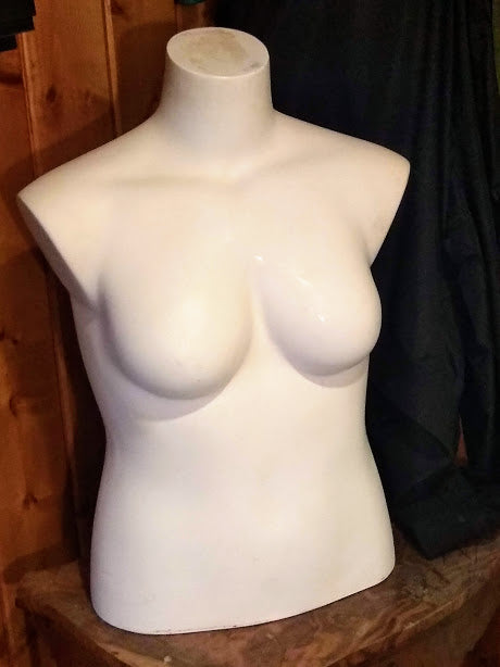 Mannequin Female Self Standing Torso Clothing Display Maniquin White